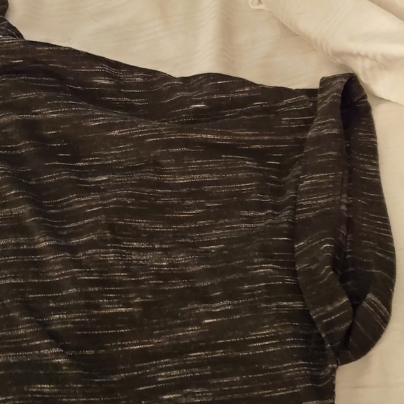 Reebok hooded heather grey t-shirt with pouch - Picture 5 of 7